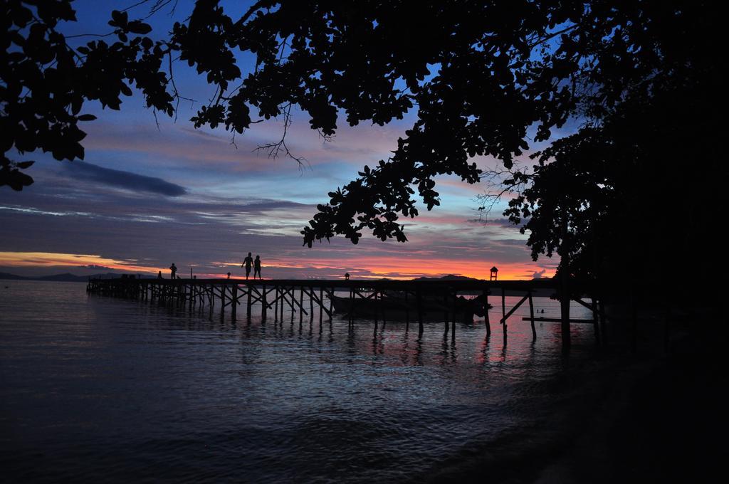 Raja Ampat Dive Resort Tapokreng Exterior foto